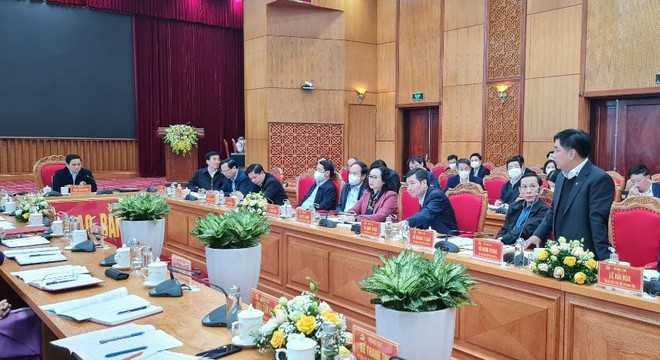 Ông Hồ Minh Hoàng, Chủ tịch Tập đoàn Đèo Cả báo cáo Thủ tướng Chính phủ về Dự án cao tốc Đồng Đăng - Trà Lĩnh.