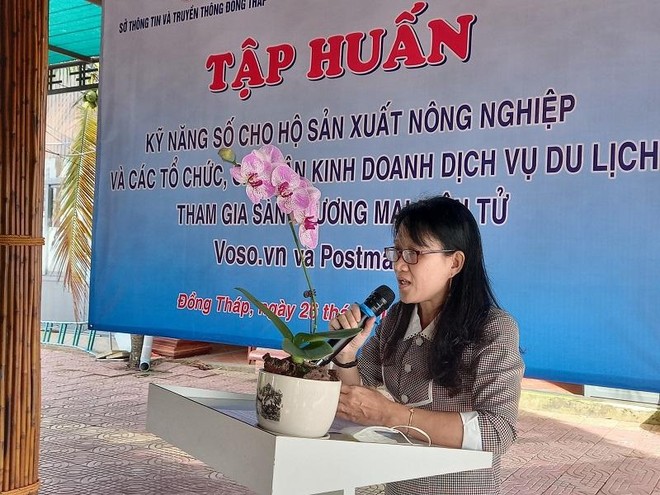 Bà Nguyễn Lâm Thanh Thủy - Phó Giám đốc Sở Thông tin và Truyền thông Đồng Tháp tại buổi Tập huấn về Kỹ năng phát triển du lịch Đồng Tháp 