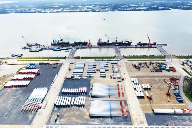 Cảng quốc tế Long An có hơn 400.000 m2 kho, phục vụ nhu cầu vận chuyển và lưu kho hàng hoá Ảnh: Trúc Giang