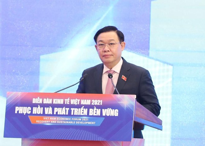 Chủ tịch Quốc hội Vương Đình Huệ phát biểu bế mạc Diễn đàn Kinh tế Việt Nam 2021. (Ảnh : Duy Linh).