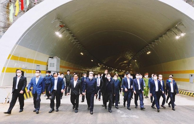 Thủ tướng dự Lễ khánh thành các công trình giao thông trọng điểm của Quảng Ninh ảnh 2