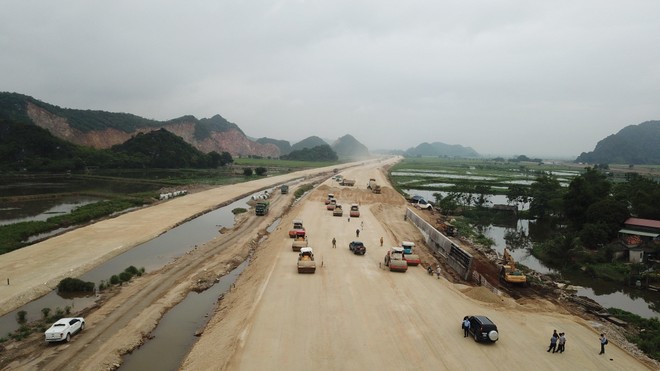 Dồn lực hoàn thành cao tốc Mai Sơn - Quốc lộ 45 vào tháng 12/2022 ảnh 2