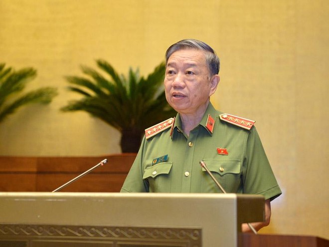 Bộ trưởng Bộ Công an Tô Lâm trả lời chất vấn đại biểu Quốc hội.