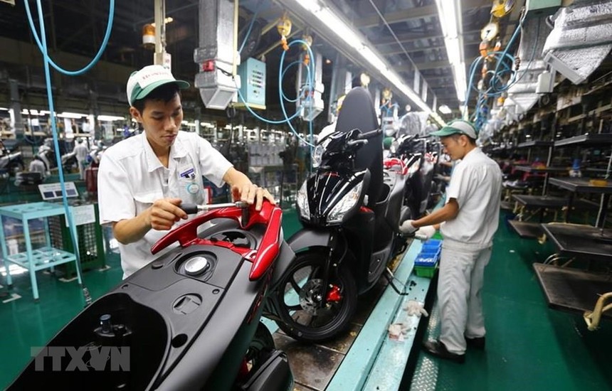 Doanh số bán ôtô và xe máy của Honda Việt Nam tăng giảm trái chiều
