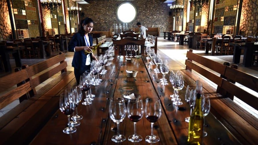 Trung Quốc muốn sản xuất rượu vang để sánh ngang với Bordeaux của Pháp