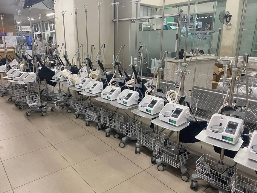 VPBank chi viện khẩn cấp thêm 1.000 máy thở oxy dòng cao cấp cho miền Nam