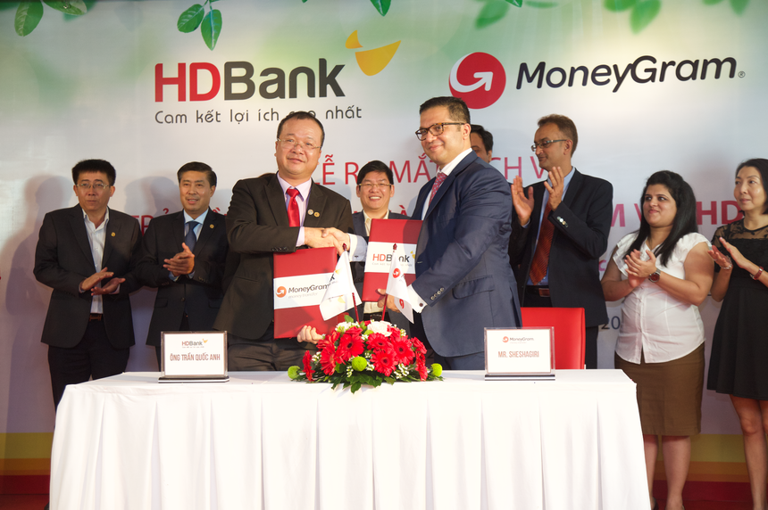 MoneyGram và HDBank ký kết hợp tác chi trả kiều hối tại nhà