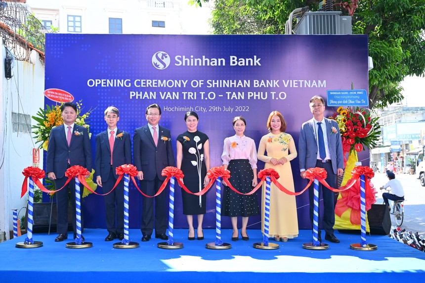 Ngân hàng Shinhan tiếp tục mở rộng mạng lưới tại Hà Nội và TP.HCM