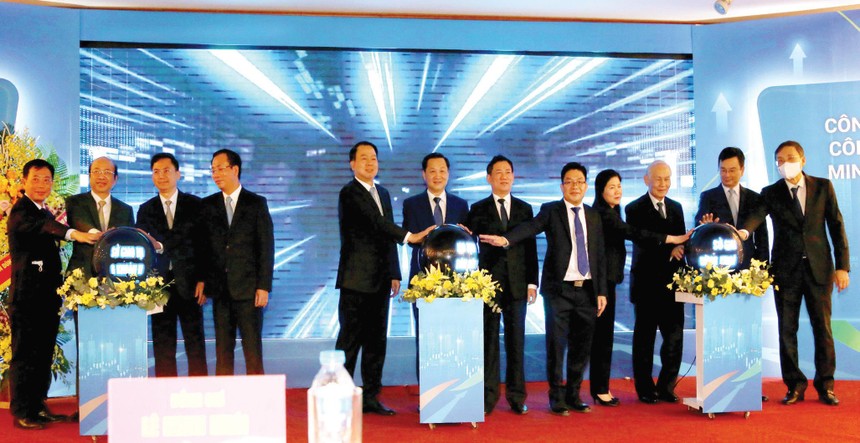 Ngày 11/12/2021, Bộ Tài chính đã tổ chức Lễ ra mắt Sở Giao dịch chứng khoán Việt Nam (VNX).