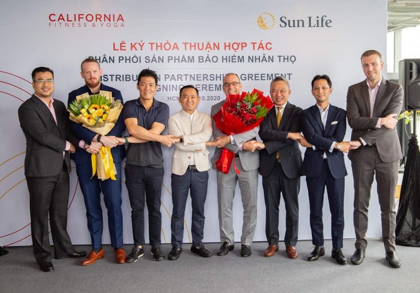Sun Life Việt Nam hợp tác độc quyền 5 năm với California Fitness & Yoga