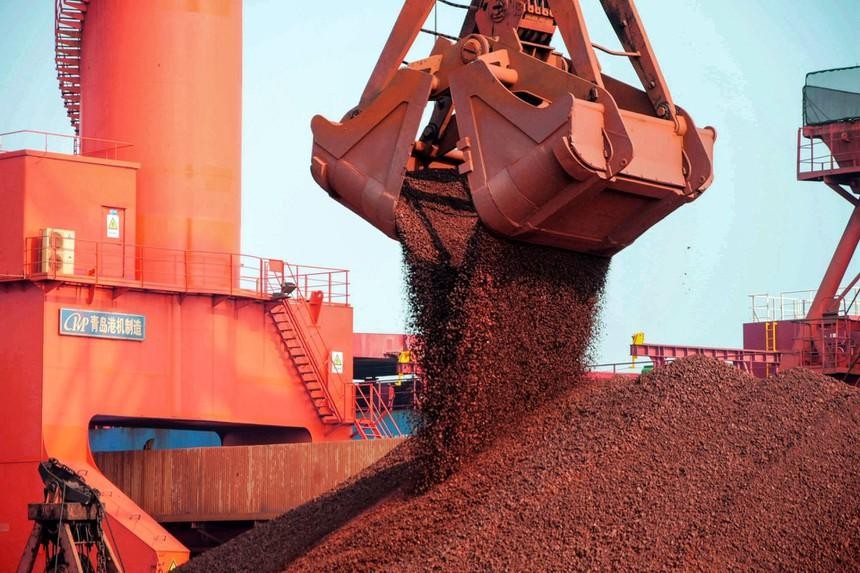 Giá quặng sắt tăng mạnh gây thêm áp lực lên lạm phát
