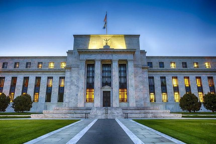 Khảo sát của Reuters: Fed sẽ tăng lãi suất 3 lần trong năm nay để kiềm chế lạm phát bất thường