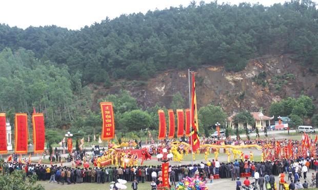 Lễ hội được diễn ra trên quần thể cụm di tích Mai Hắc Đế tại huyện Nam Đàn