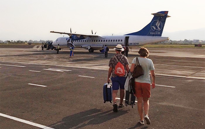Cảng Hàng không Điện Biên Phủ mới chỉ có Công ty Bay dịch vụ hàng không (Vasco) đầu tư máy bay ATR72 khai thác đường bay Điện Biên - Hà Nội với tần suất 2 chuyến/ngày. (Ảnh: báo Điện Biên Phủ).