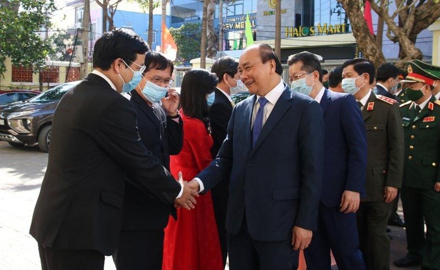 Thủ tướng Nguyễn Xuân Phúc thăm chúc Tết tại Quận uỷ Hải Châu.