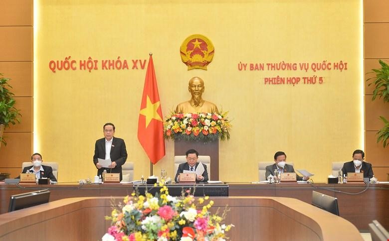 Phó chủ tịch Quốc hội Trần Thanh Mẫn điều hành phiên thảo luận.