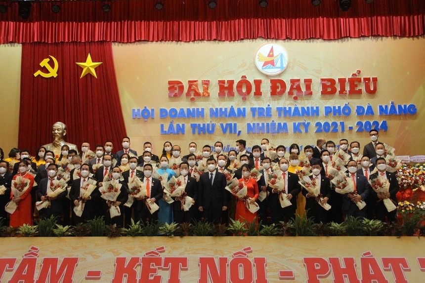 Ra mắt Ban chấp hành Hội Doanh nhân trẻ Đà Nẵng khoá mới.
