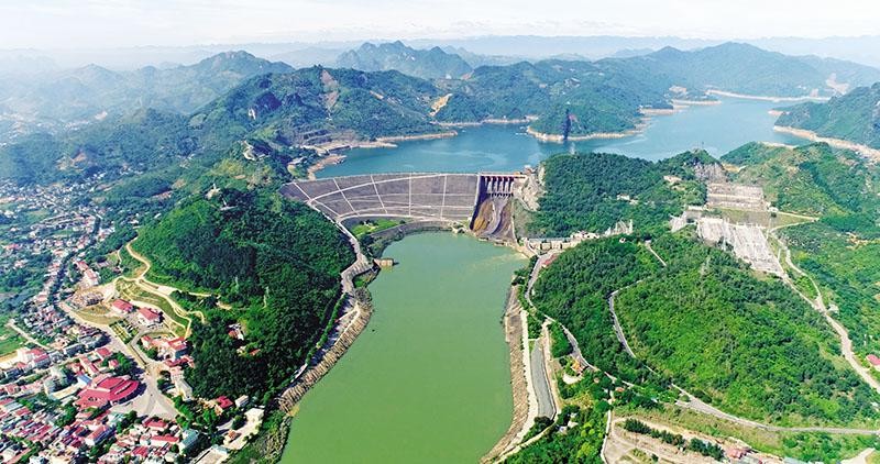 Thủy điện Hòa Bình - nguồn cung cấp điện chủ lực của toàn bộ hệ thống điện Việt Nam. Ảnh: Việt Trung