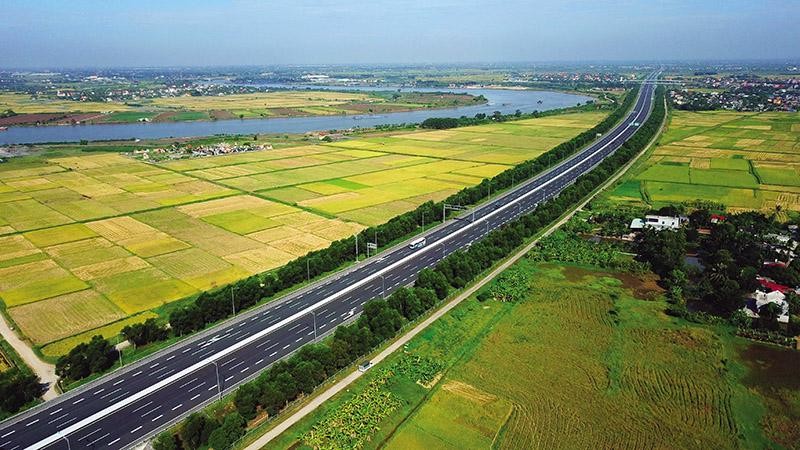 Dự án Đường ô tô cao tốc Hà Nội - Hải Phòng đã hoàn thành và đưa vào khai thác từ năm 2015.